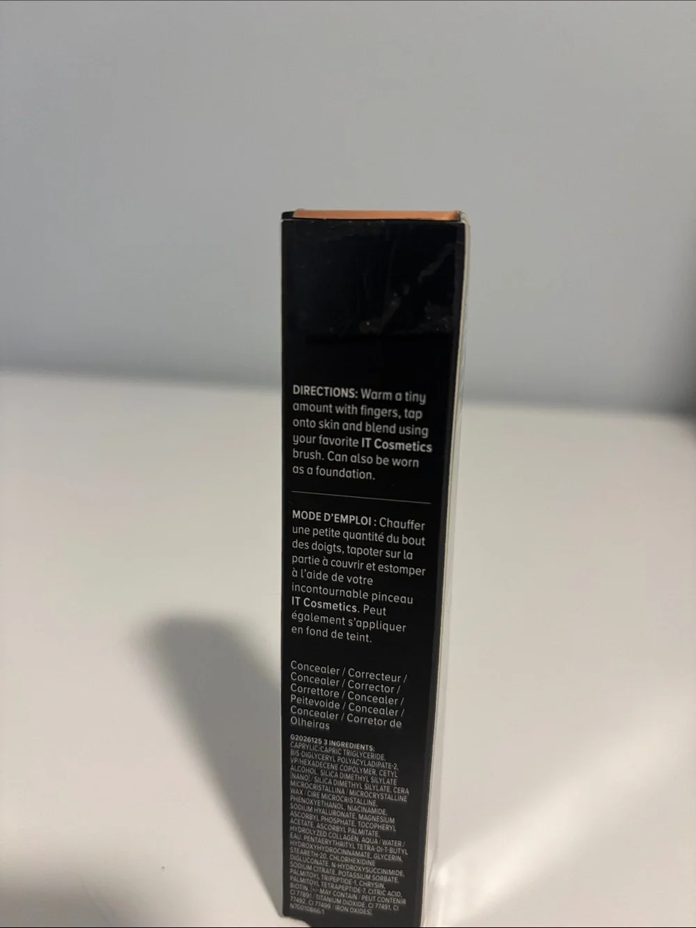 IT cosmetics Bye Bye Under Eye Concealer - Black & Silver Packaging